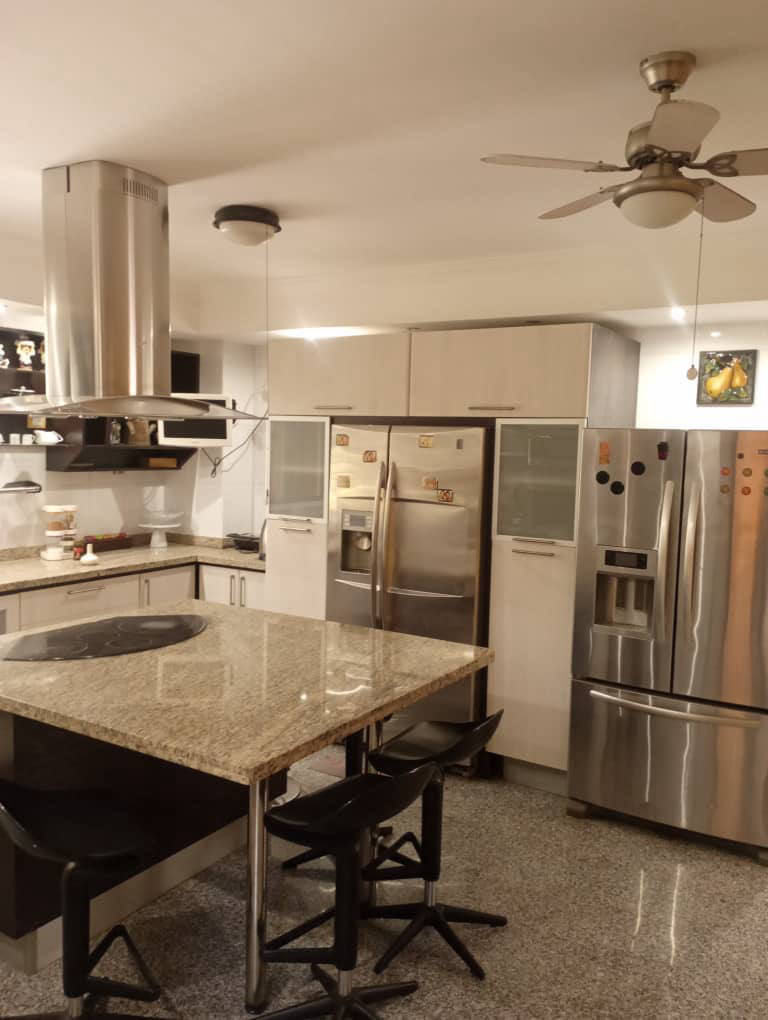 Будинок, 4306 м², 360 000$ — FAKTOR